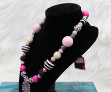 Load image into Gallery viewer, Handmade Pink And Black Bubblegum Bead Monster High Necklace
