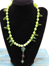 Load image into Gallery viewer, Handmade Green Leaf Beaded Pendant Necklace
